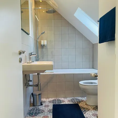 Apartment Charming 1930s